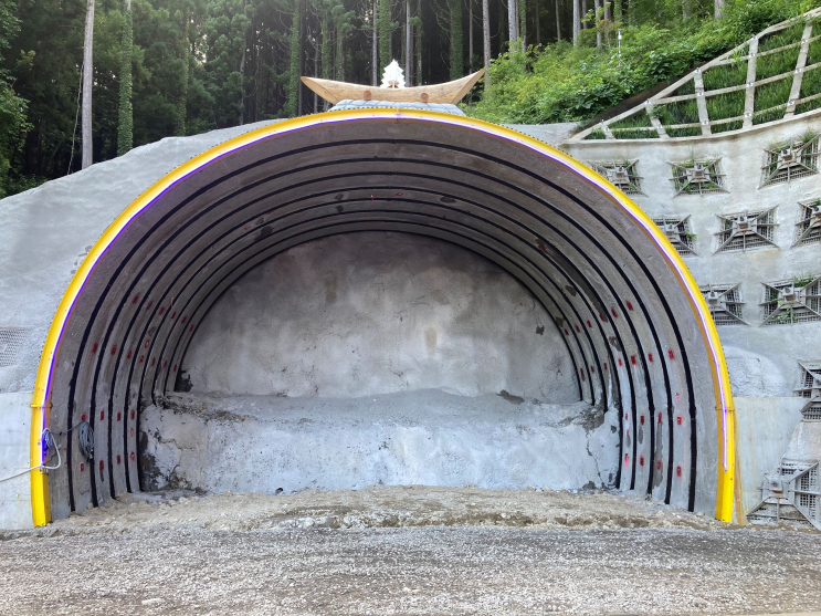 湯野上４号トンネル作業所